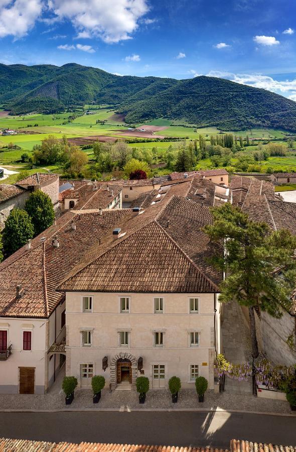 Relais&Chateaux Palazzo Seneca Norcia Exterior foto